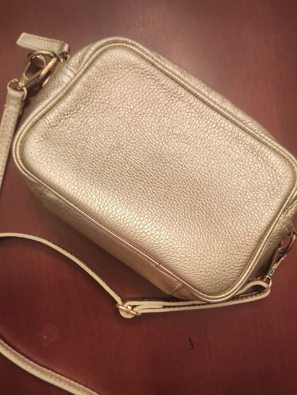 Ellie Beaumont London Gold Genuine Leather Crossbody Purse / Bag